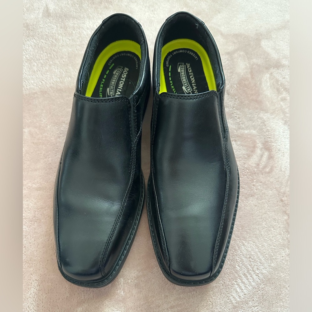 Men’s Bostonian dress shoes